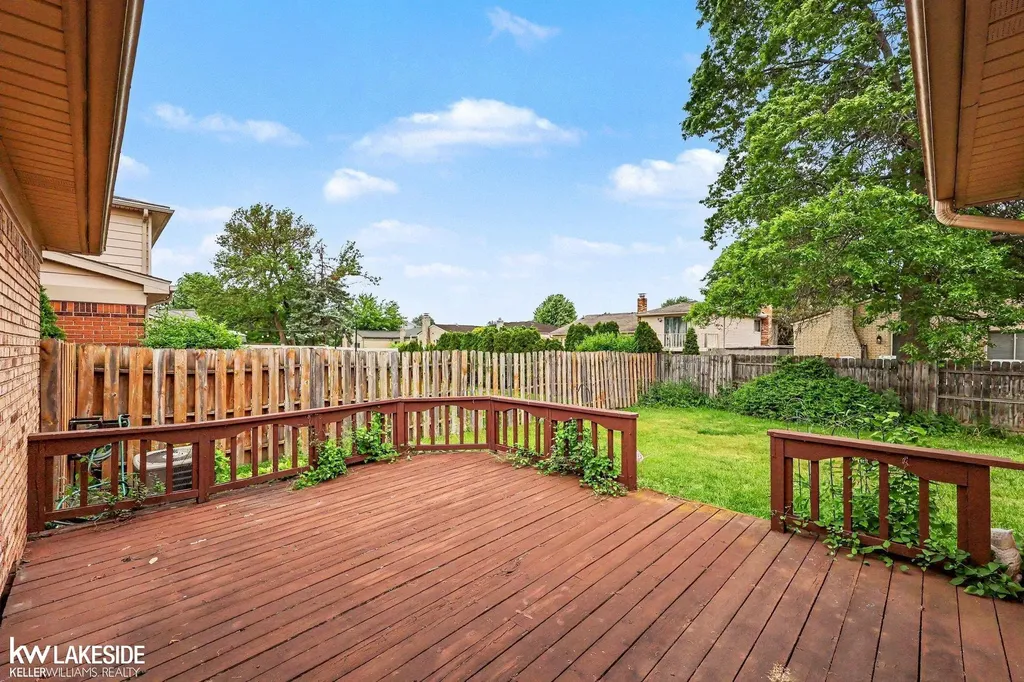 46396 Peach Grove Avenue Macomb Township MI 48044
