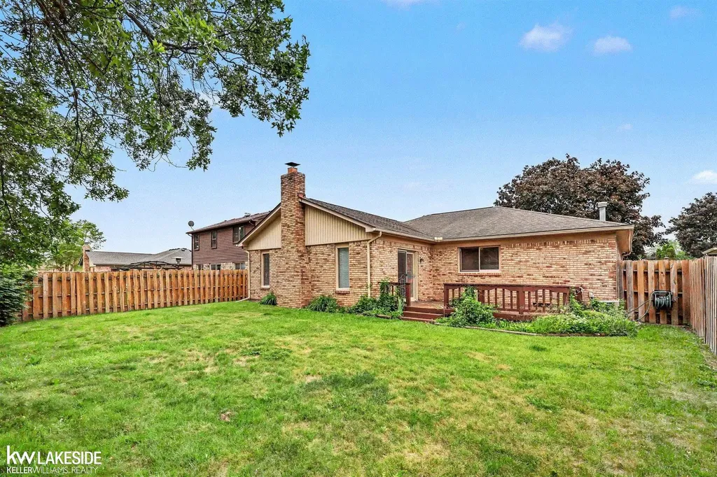 46396 Peach Grove Avenue Macomb Township MI 48044