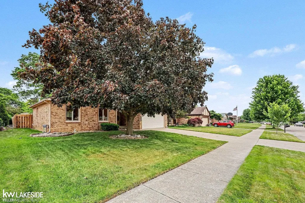 46396 Peach Grove Avenue Macomb Township MI 48044