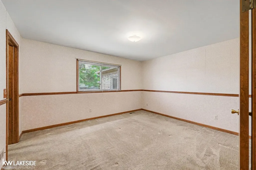 46396 Peach Grove Avenue Macomb Township MI 48044
