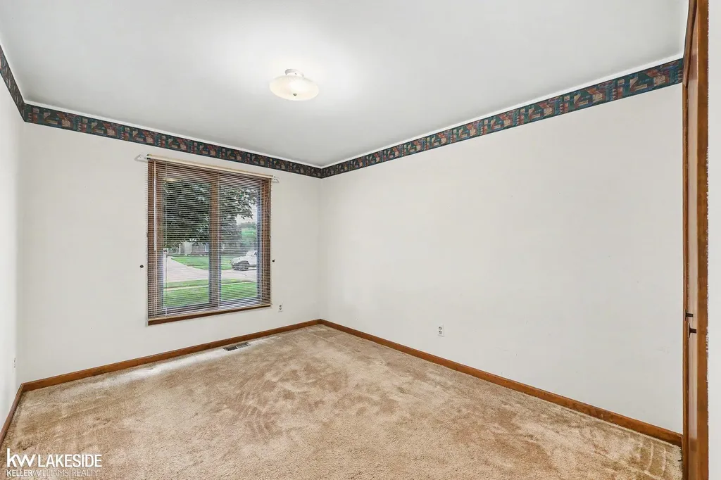 46396 Peach Grove Avenue Macomb Township MI 48044
