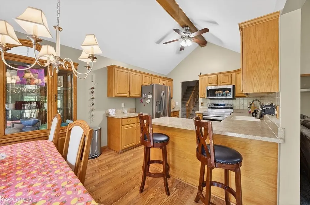 54532 Cambridge Drive Shelby Charter Township MI 48315