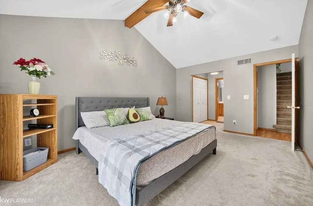 54532 Cambridge Drive Shelby Charter Township MI 48315