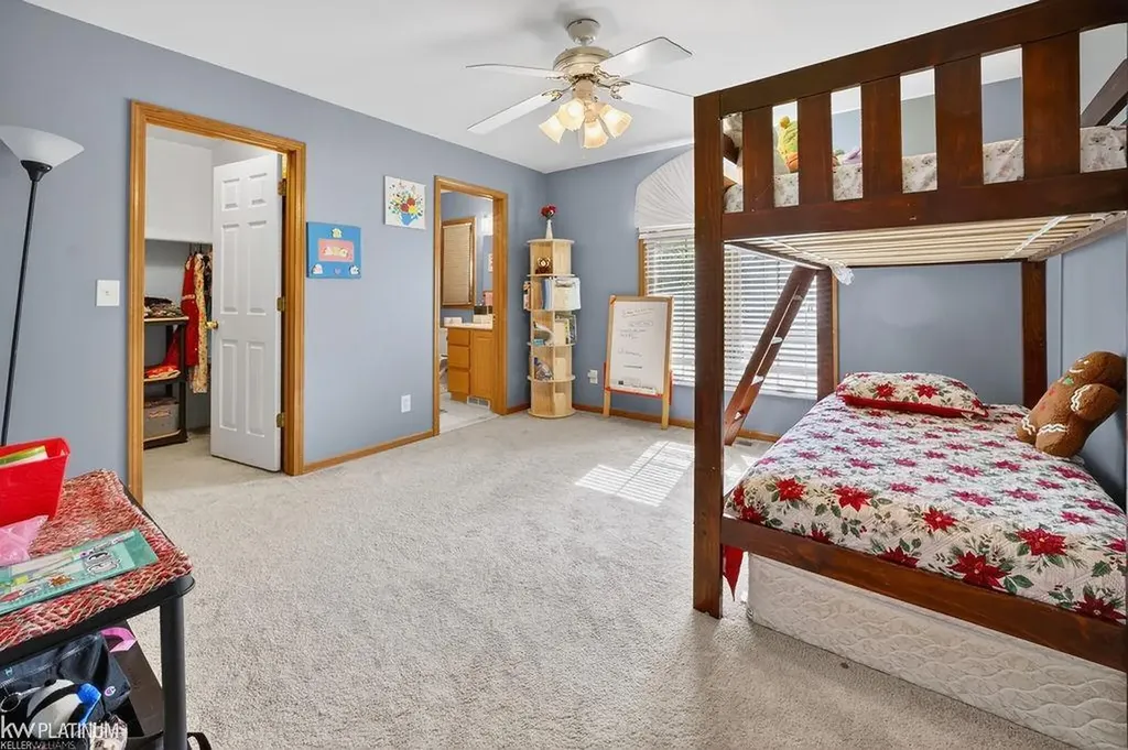 54532 Cambridge Drive Shelby Charter Township MI 48315