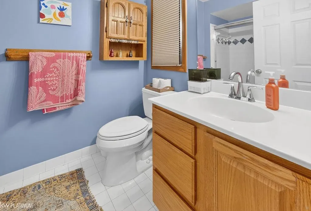 54532 Cambridge Drive Shelby Charter Township MI 48315
