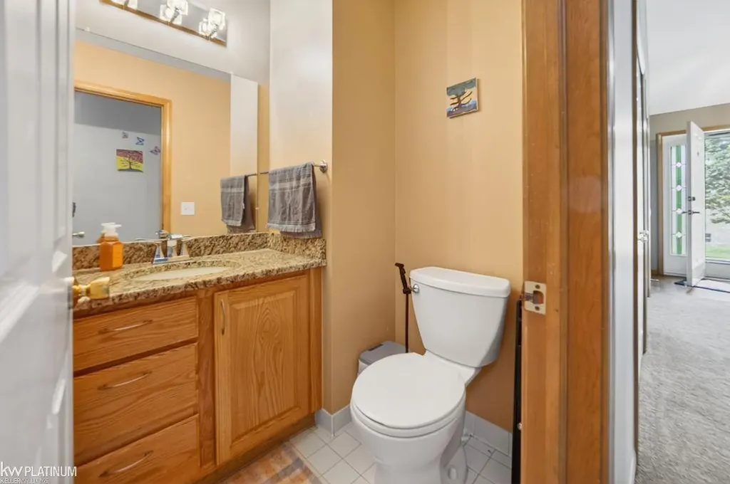54532 Cambridge Drive Shelby Charter Township MI 48315