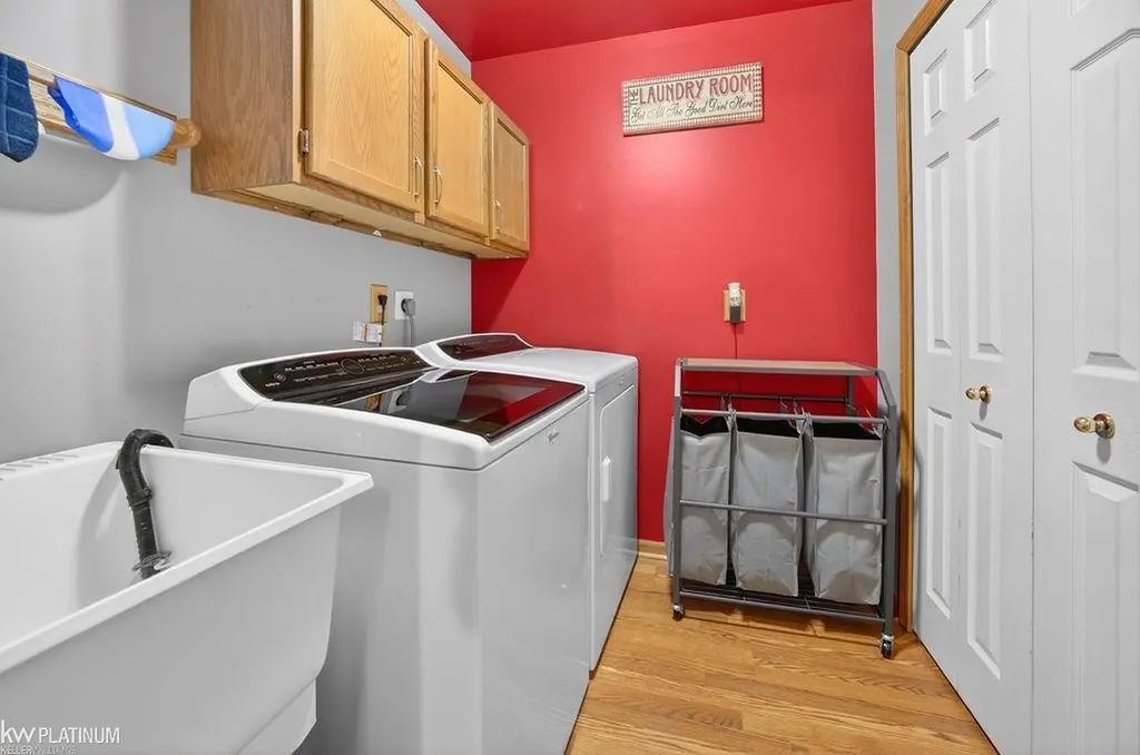 54532 Cambridge Drive Shelby Charter Township MI 48315