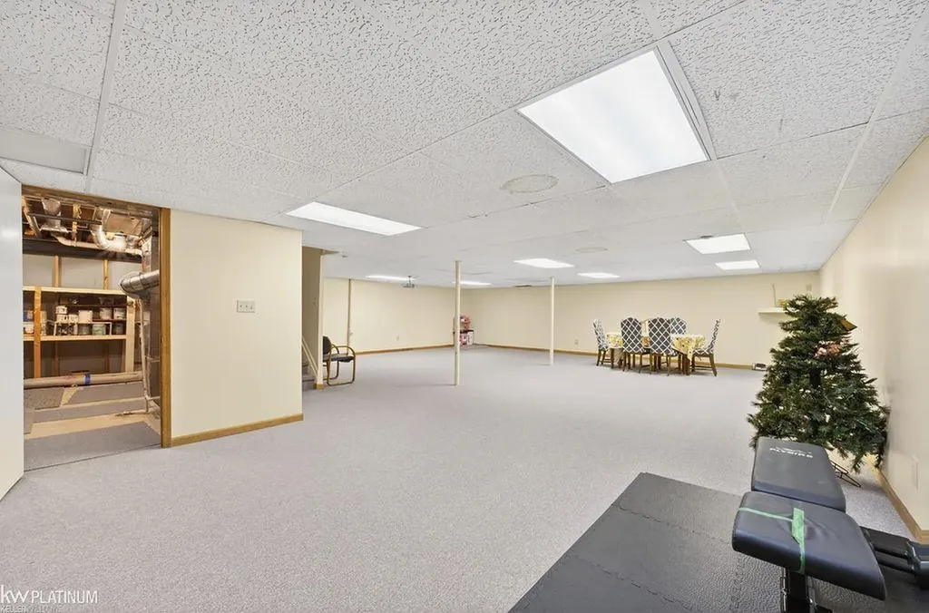 54532 Cambridge Drive Shelby Charter Township MI 48315