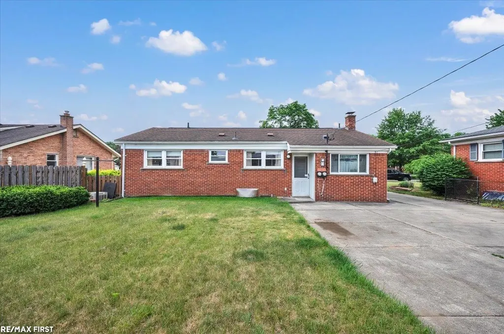 35488 Hathaway Street Livonia City MI 48150