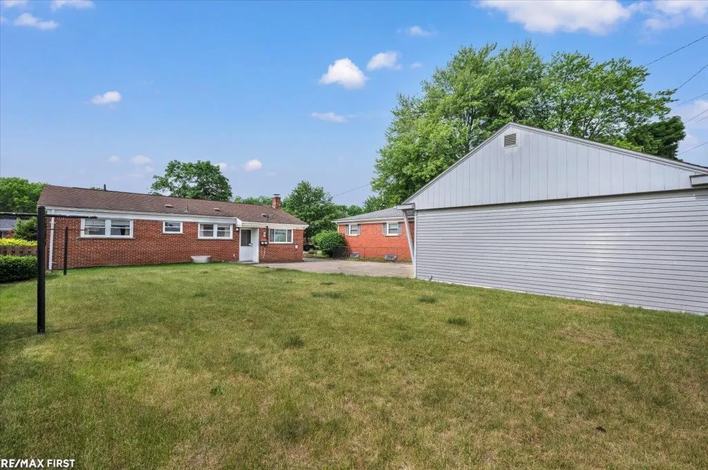 35488 Hathaway Street Livonia City MI 48150