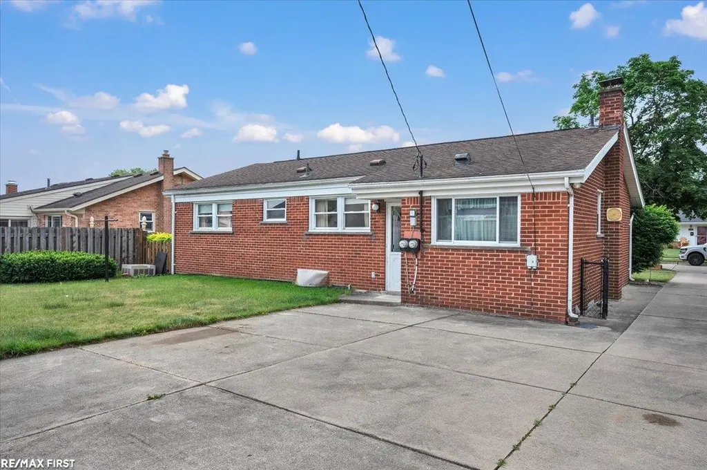 35488 Hathaway Street Livonia City MI 48150