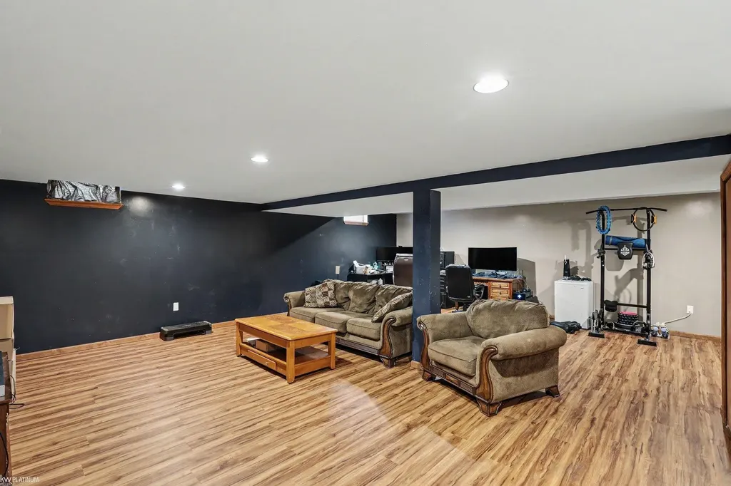 400 Hemlock Lane Marysville City MI 48040