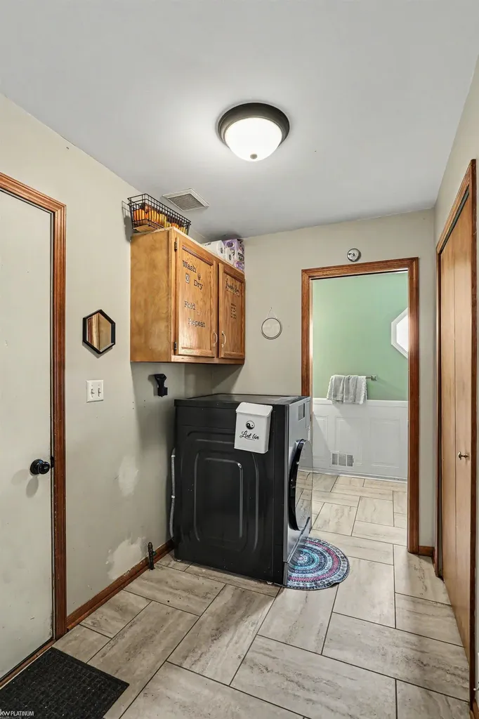400 Hemlock Lane Marysville City MI 48040