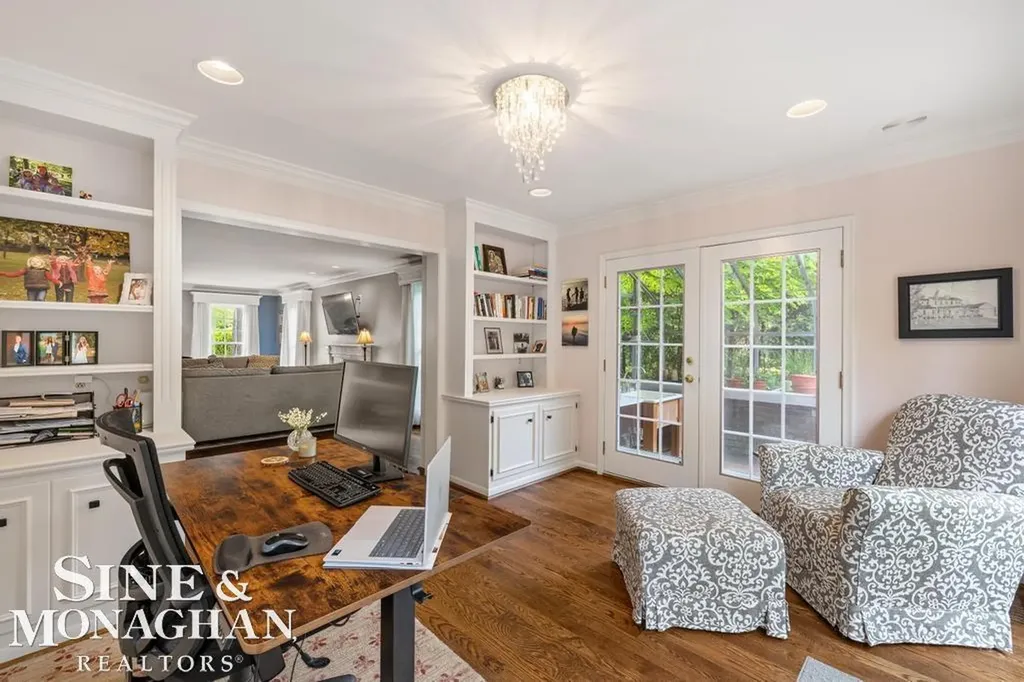 66 Colonial Road Village Of Grosse Pointe Shores City MI 48236