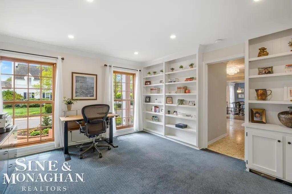 66 Colonial Road Village Of Grosse Pointe Shores City MI 48236