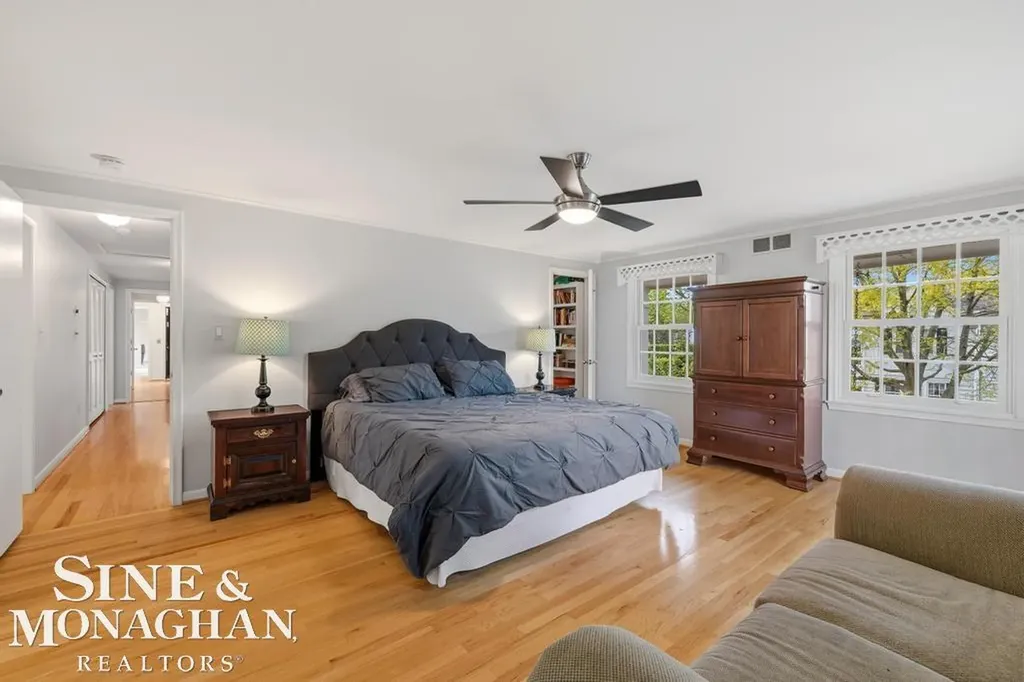 66 Colonial Road Village Of Grosse Pointe Shores City MI 48236