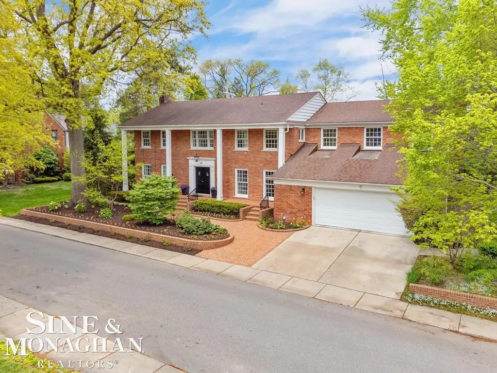 66 Colonial Road Village Of Grosse Pointe Shores City MI 48236