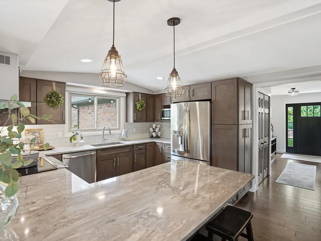 14871 Crofton Drive Shelby Charter Township MI 48315