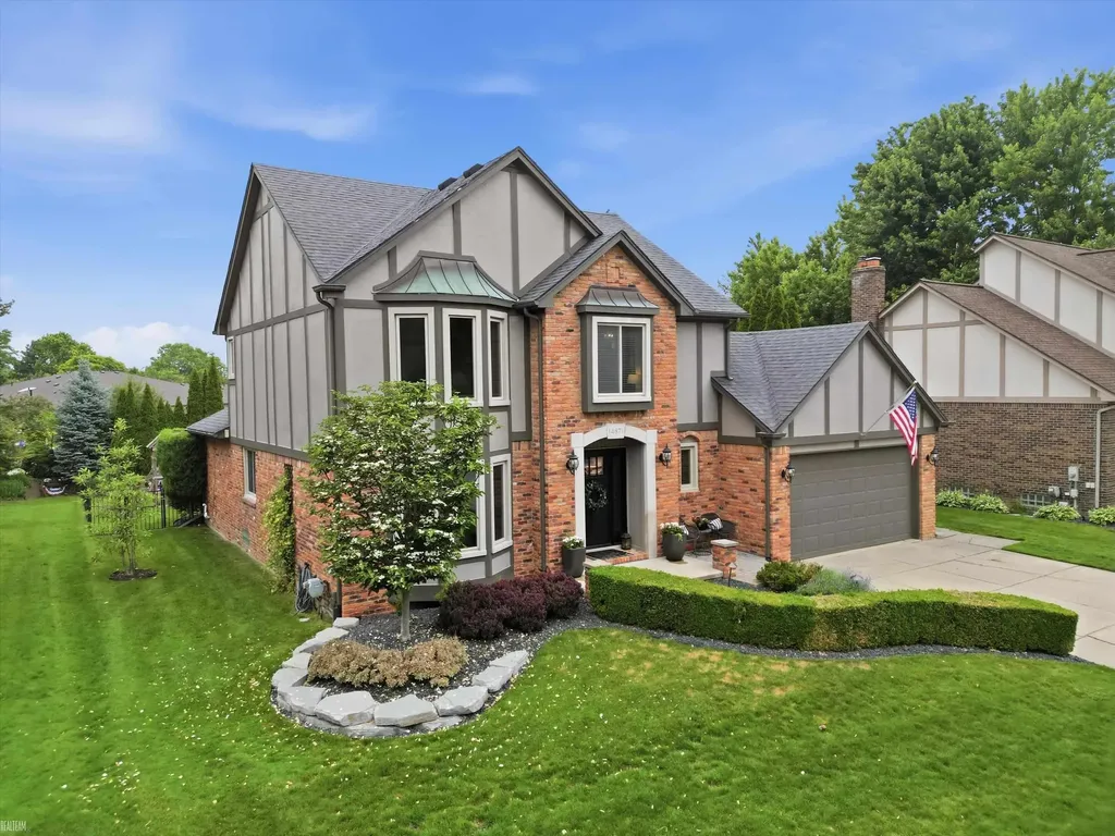 14871 Crofton Drive Shelby Charter Township MI 48315