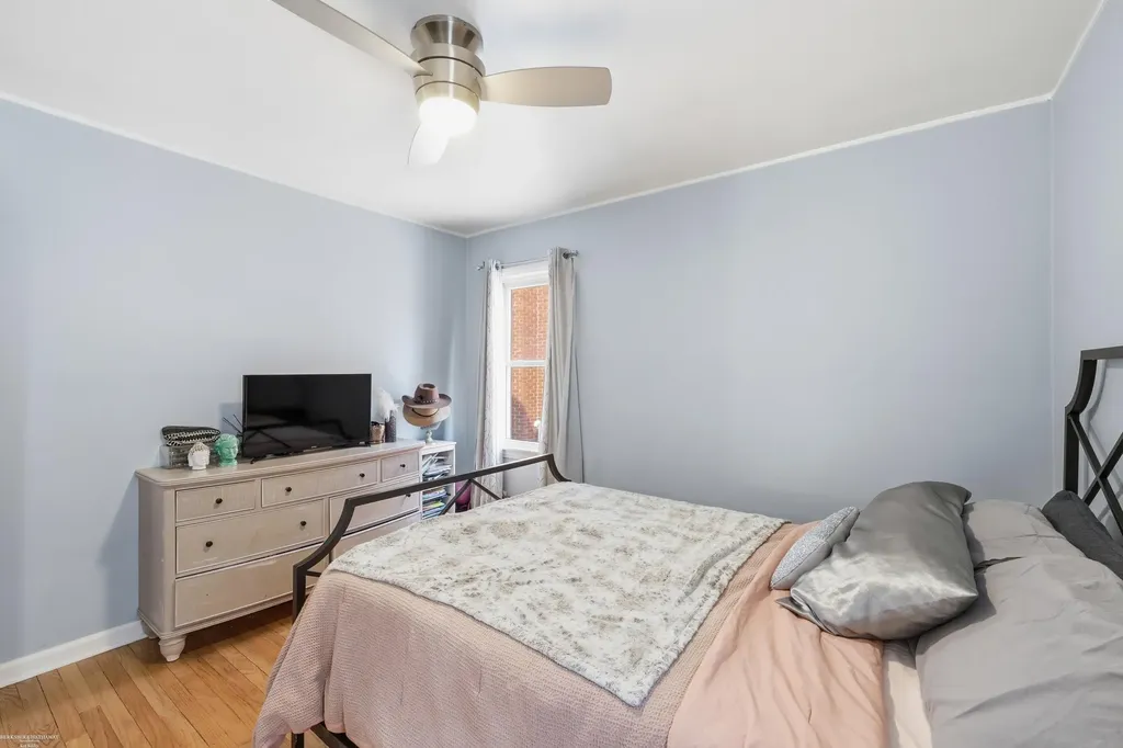 21144 Fleetwood Drive Harper Woods City MI 48225