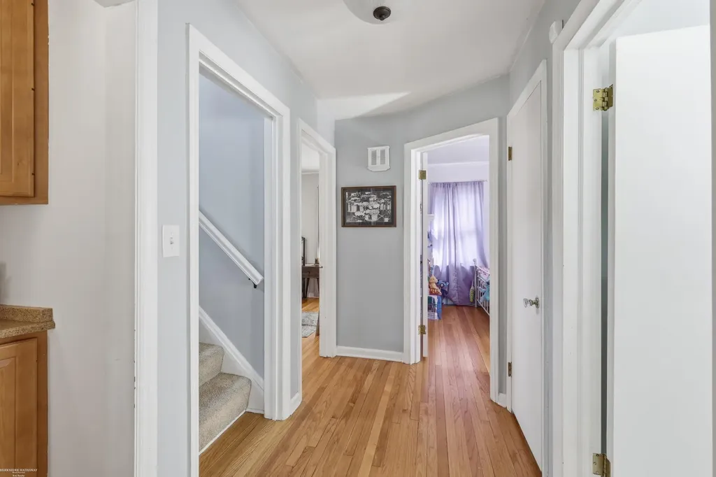 21144 Fleetwood Drive Harper Woods City MI 48225