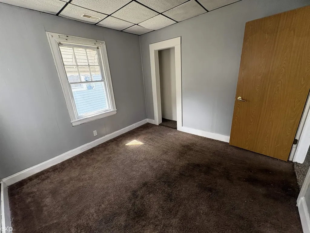 2521 Bay Street Saginaw City MI 48602
