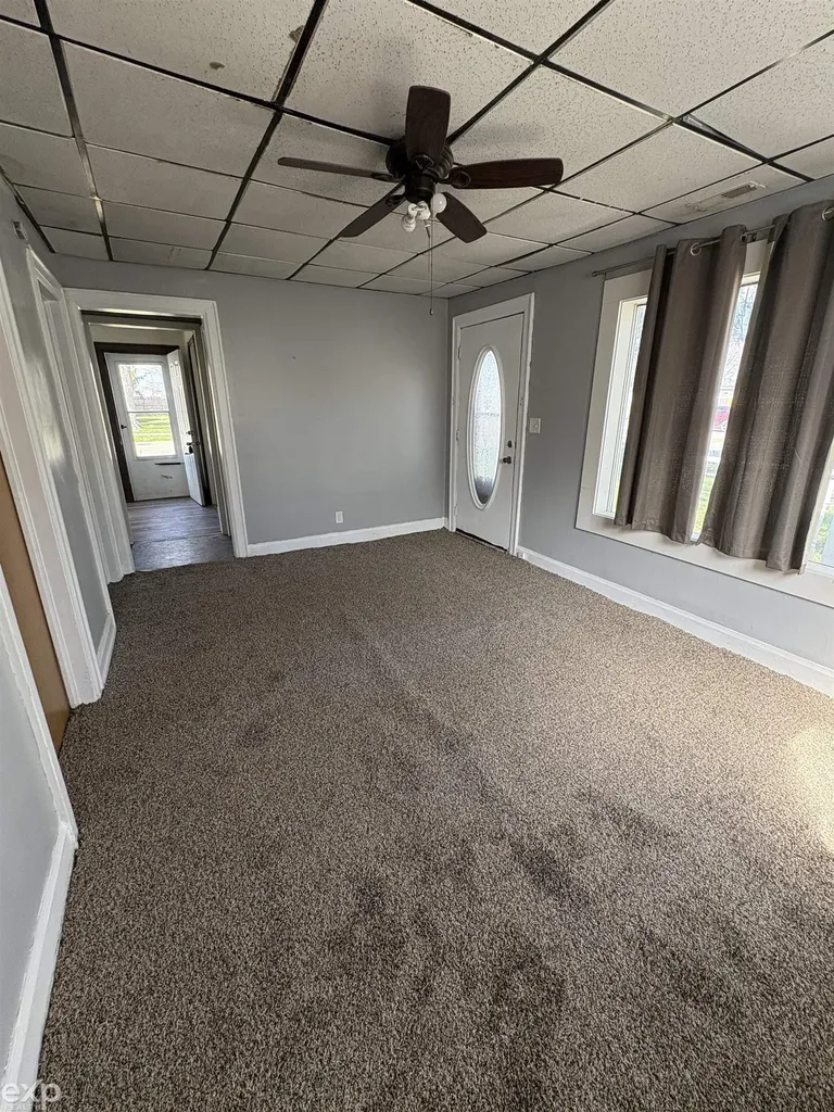 2521 Bay Street Saginaw City MI 48602