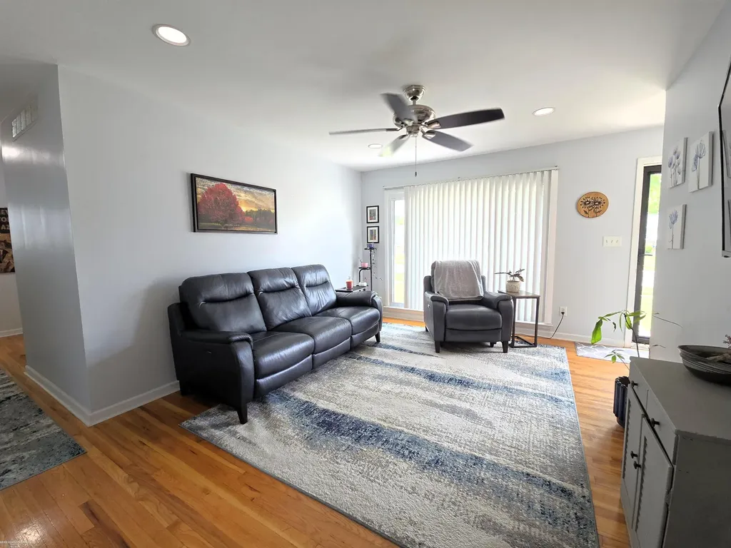 23398 Linne Drive Clinton Charter Township MI 48035