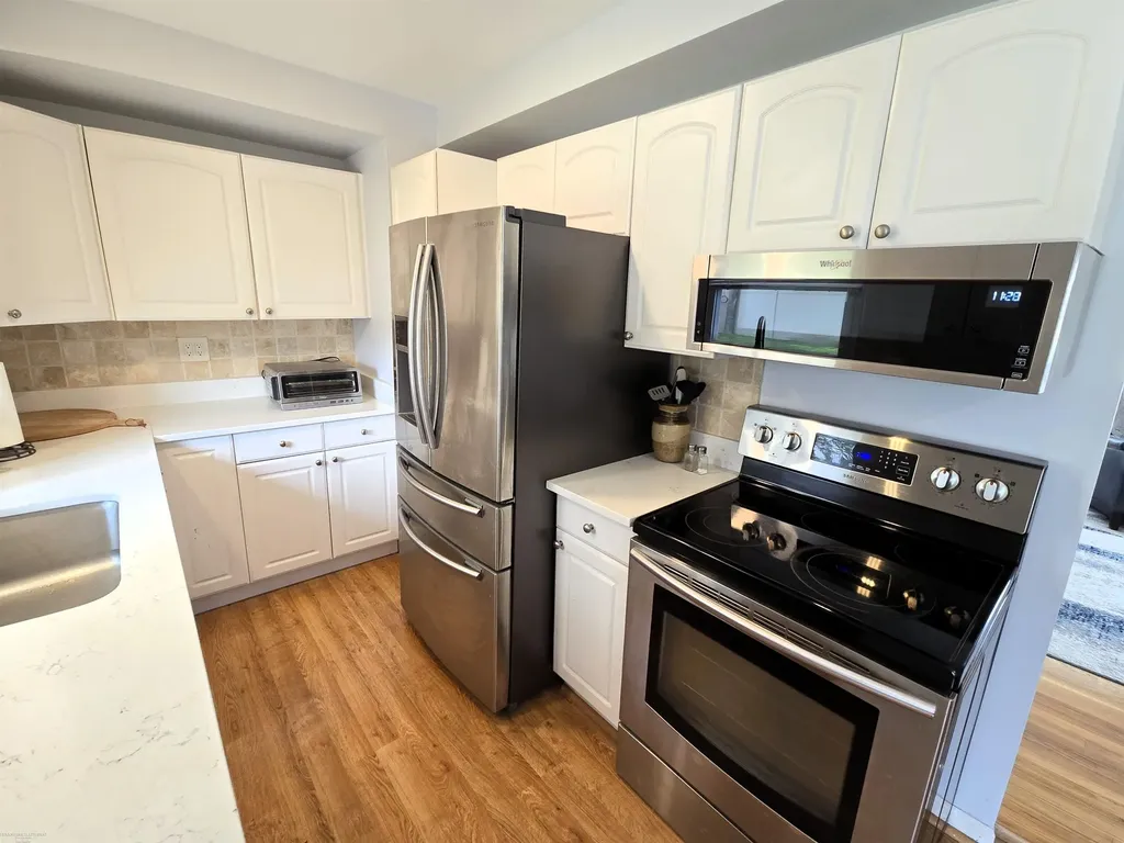 23398 Linne Drive Clinton Charter Township MI 48035