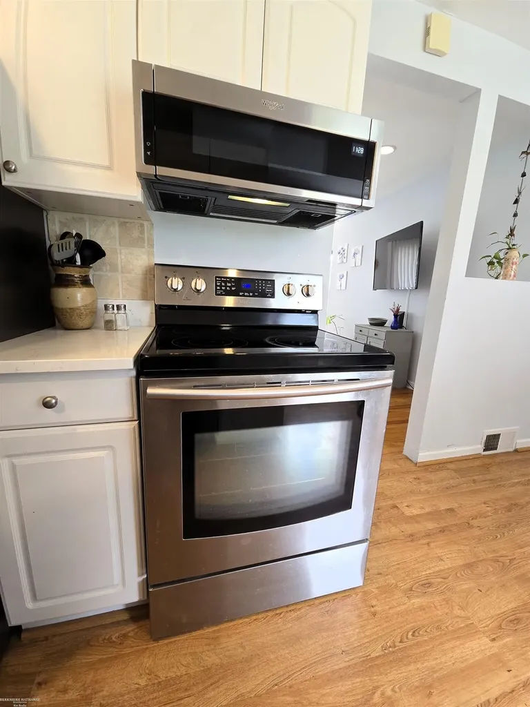 23398 Linne Drive Clinton Charter Township MI 48035