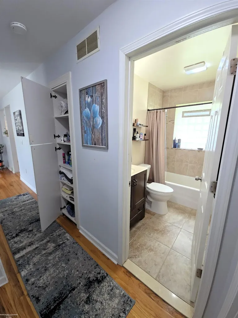23398 Linne Drive Clinton Charter Township MI 48035