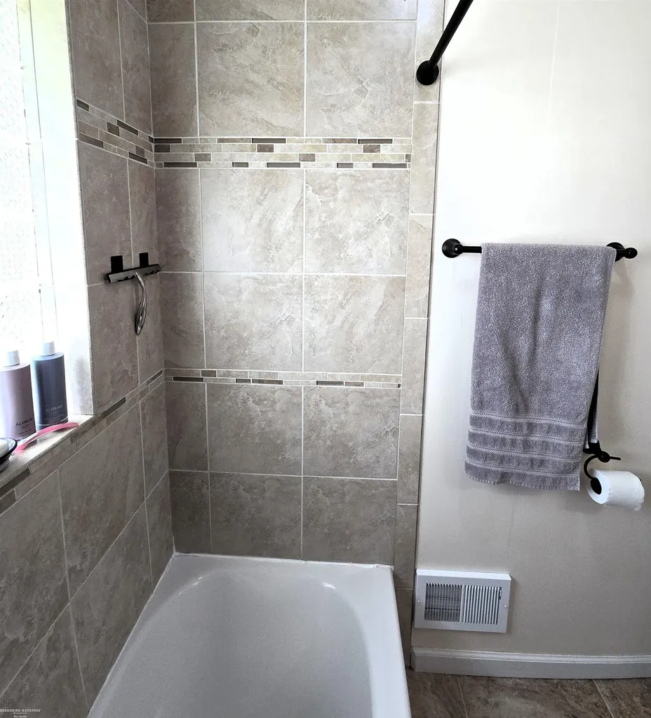23398 Linne Drive Clinton Charter Township MI 48035