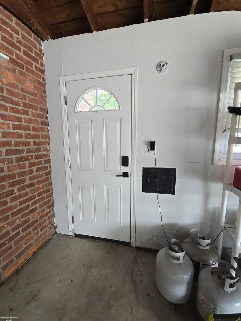 23398 Linne Drive Clinton Charter Township MI 48035
