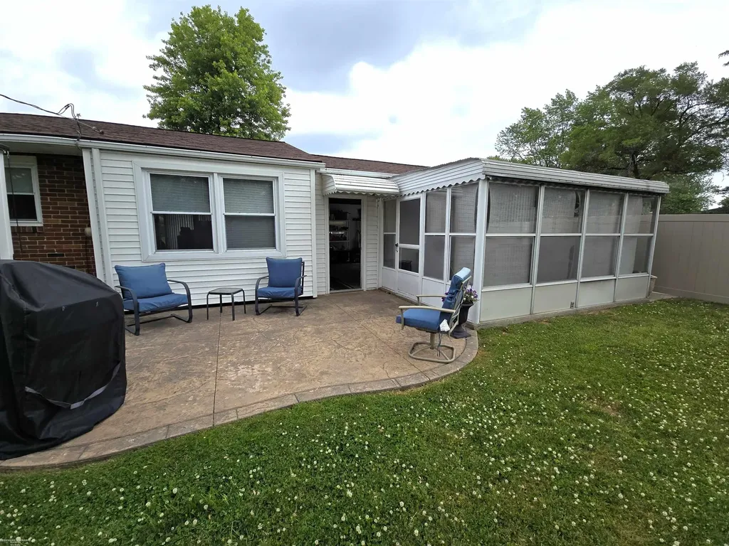 23398 Linne Drive Clinton Charter Township MI 48035