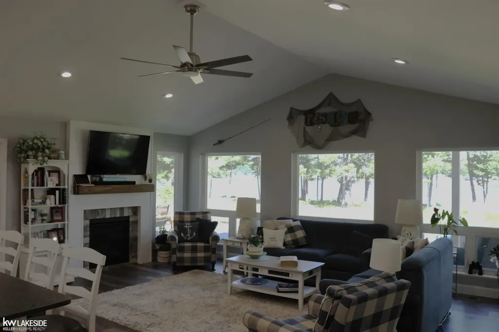 521 W River Court Gladwin Township MI 48624