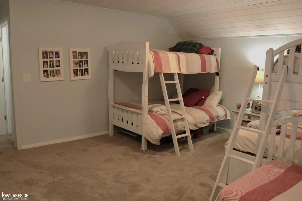 521 W River Court Gladwin Township MI 48624