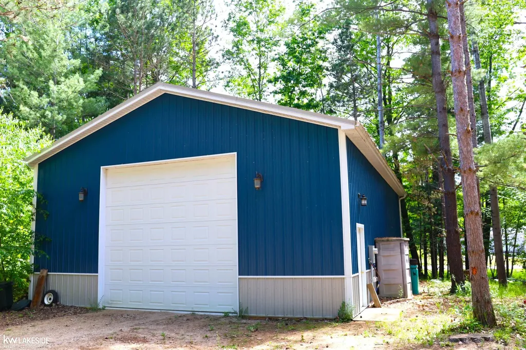 521 W River Court Gladwin Township MI 48624