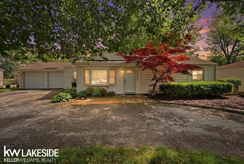 21325 Drexel Street Clinton Charter Township MI 48036