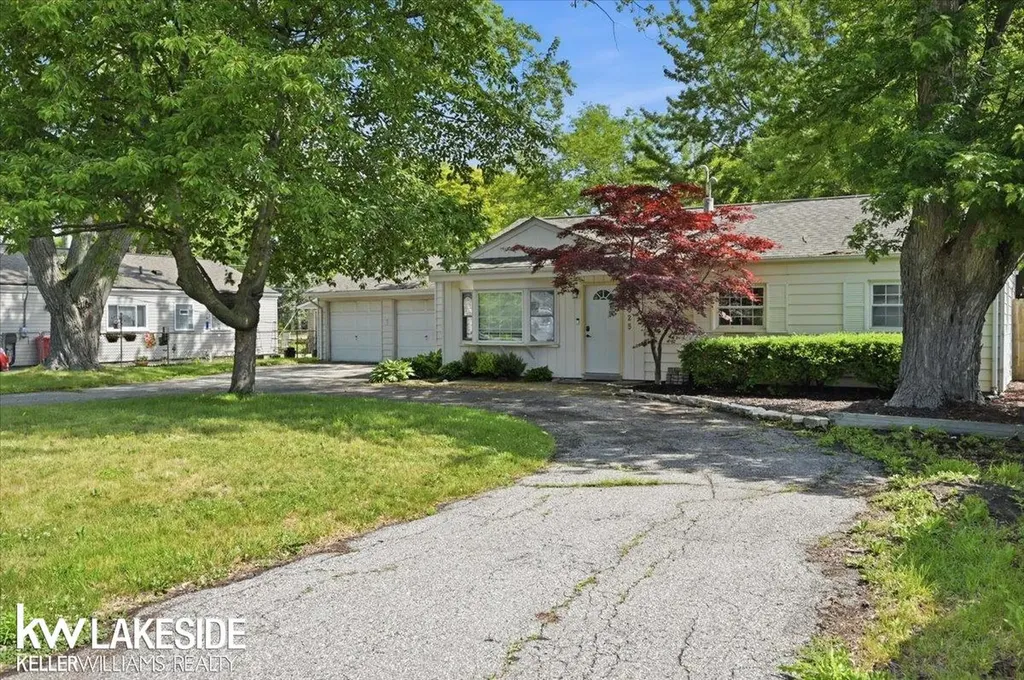 21325 Drexel Street Clinton Charter Township MI 48036