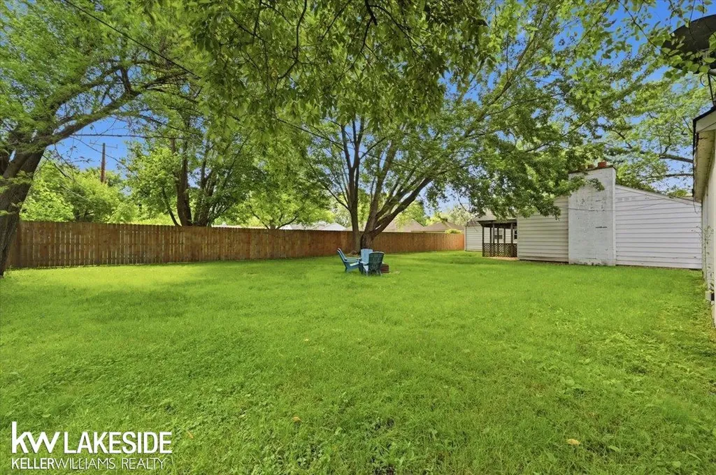 21325 Drexel Street Clinton Charter Township MI 48036