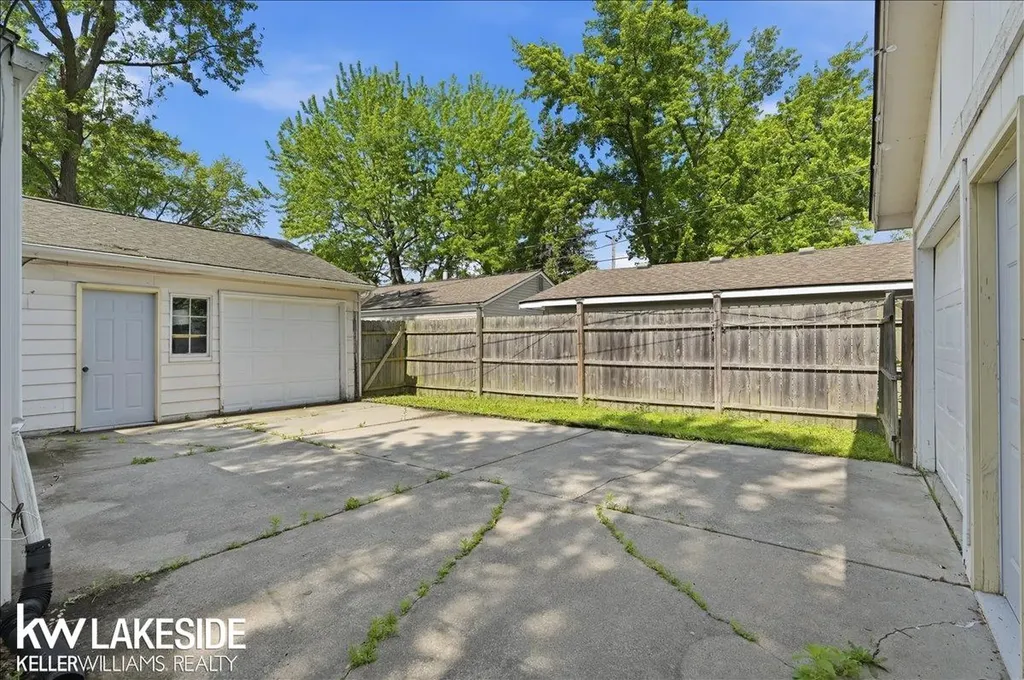 21325 Drexel Street Clinton Charter Township MI 48036