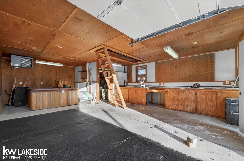 21325 Drexel Street Clinton Charter Township MI 48036
