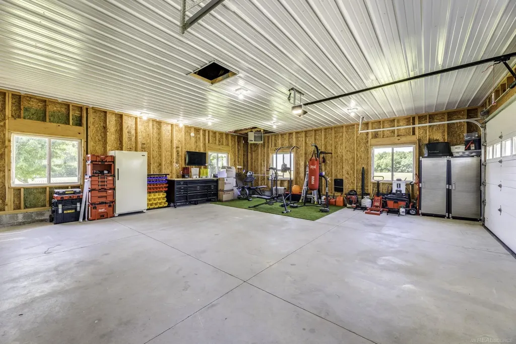 2481 N Ruth Road Bridgehampton Township MI 48427