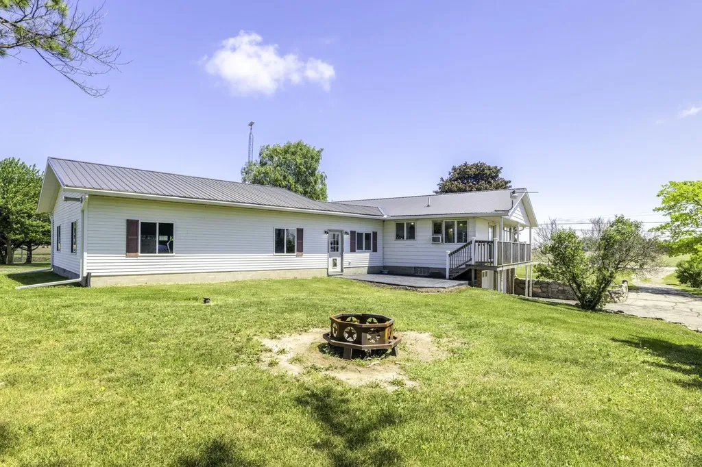 2481 N Ruth Road Bridgehampton Township MI 48427