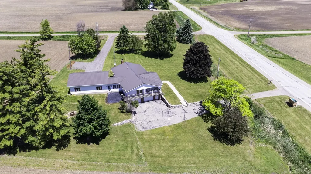 2481 N Ruth Road Bridgehampton Township MI 48427