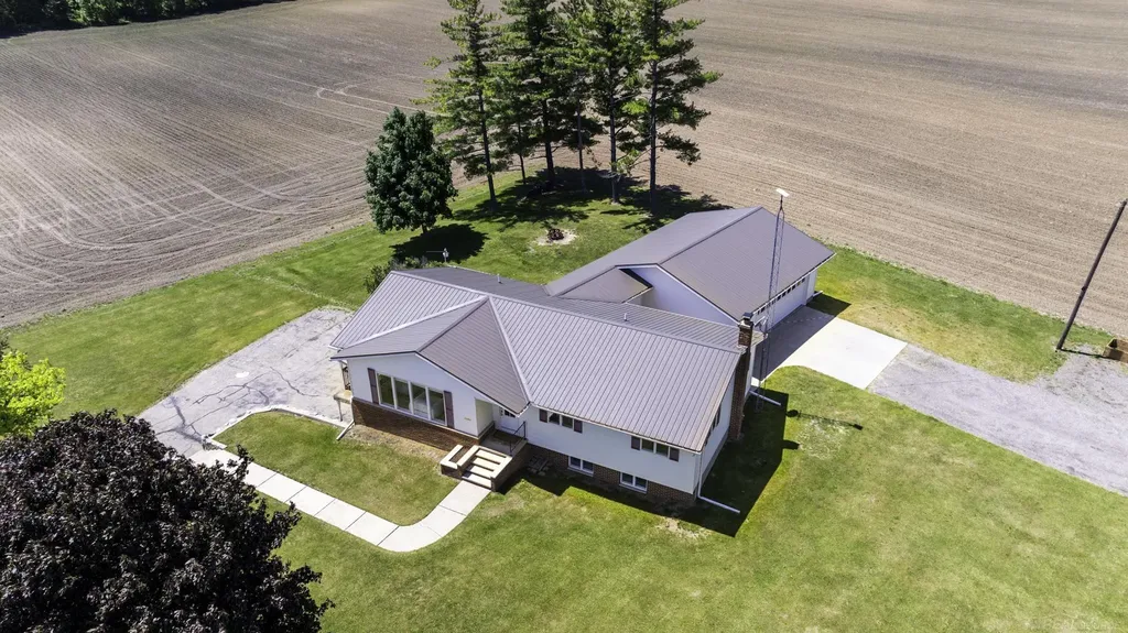 2481 N Ruth Road Bridgehampton Township MI 48427