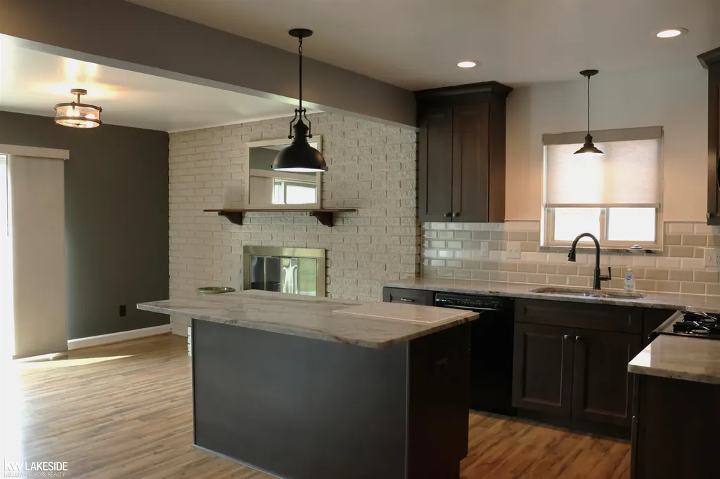 13339 Roxbury Drive Sterling Heights City MI 48312