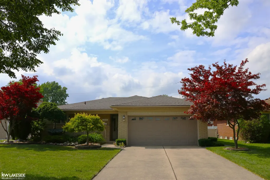 13339 Roxbury Drive Sterling Heights City MI 48312