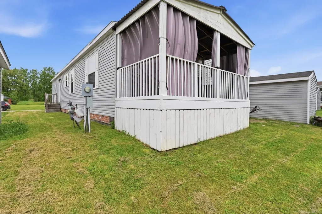 58520 Brookside Drive Lenox Township MI 48048