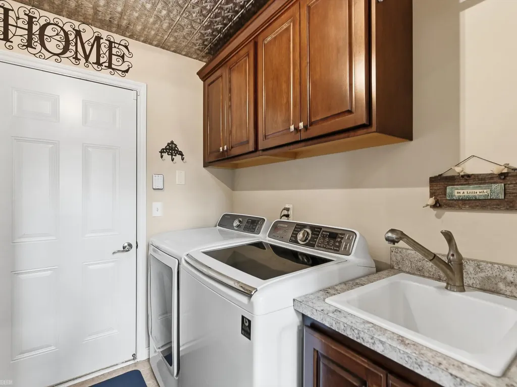 14837 N Park Drive Shelby Charter Township MI 48315